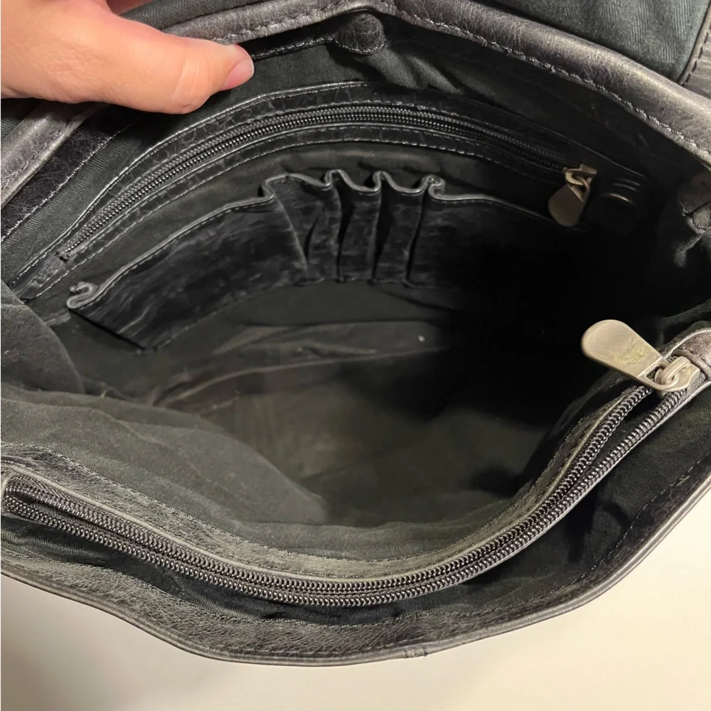 Fossil Brand large leather messenger bag